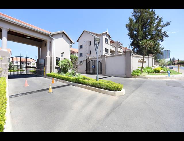2 BEDROOM APARTMENT TO LET IN BROADACRES